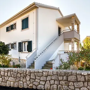  Apartment Anton